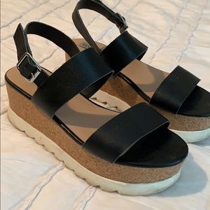 Steve Madden platform sandals